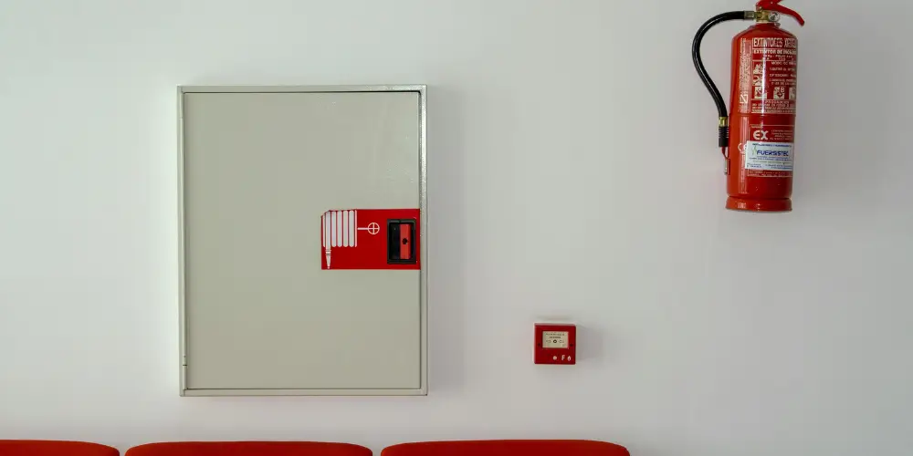 Best Extinguishers for Electrical Fires: CO2, Dry Powder & Clean Agents / Which Fire Extinguisher Is Used for Electrical Fires