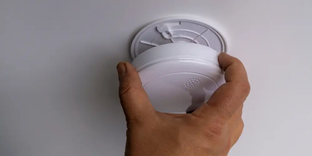 Best Places for Smoke Alarms and Carbon Monoxide Detectors / Smoke Alarm and Carbon Monoxide Detector