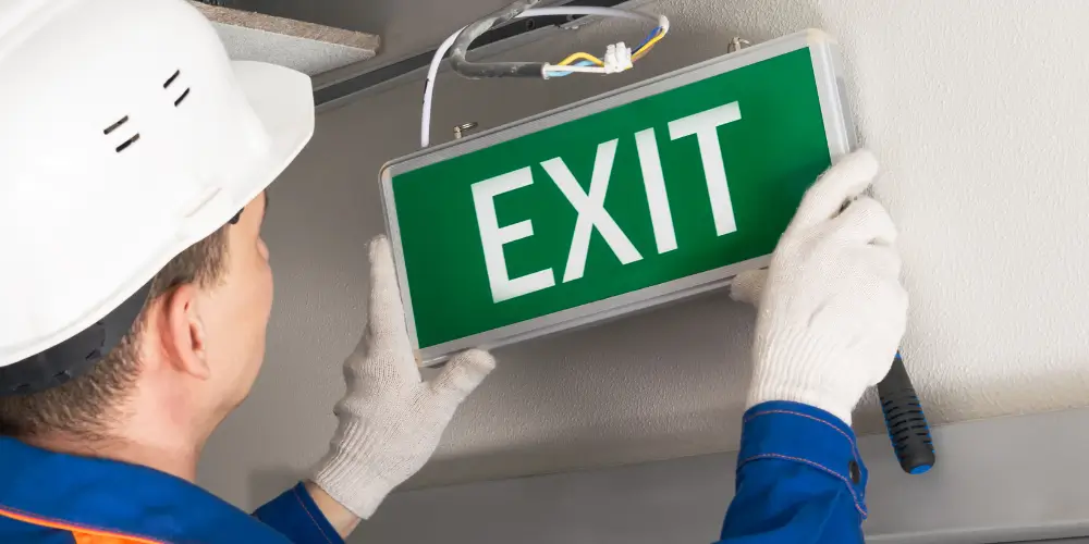 Emergency Lighting Costs: Purchase, Installation, Testing and Maintenance / Maintained and Non-Maintained Emergency Lighting