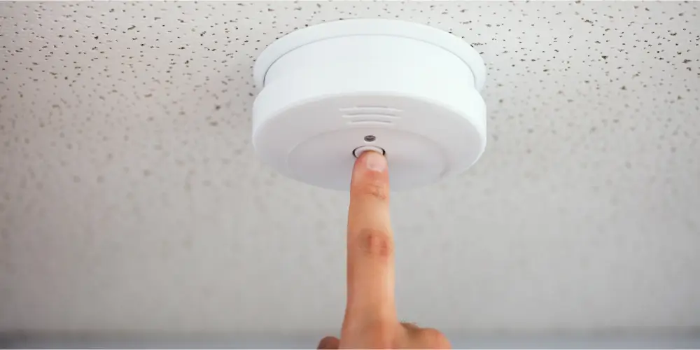 Smoke, Heat, CO and Interlinked Alarm Testing Schedules / How Often Should You Check Fire Alarms